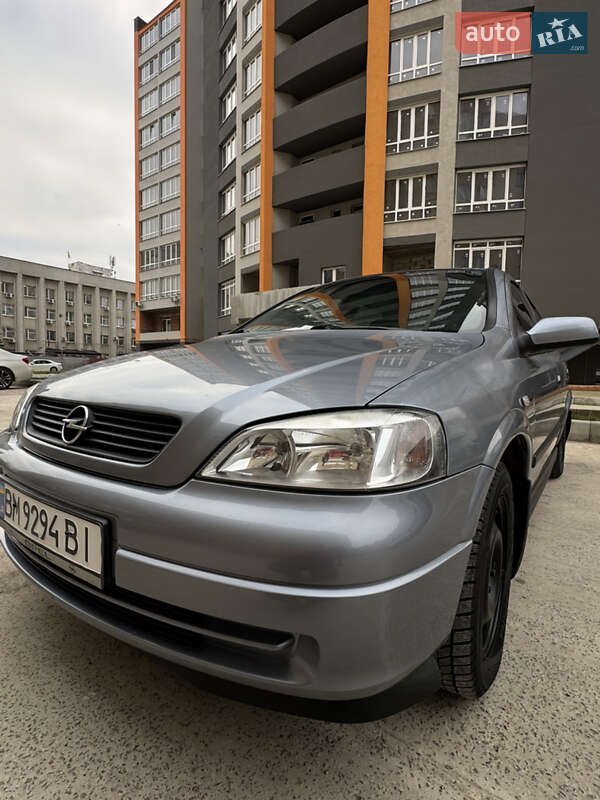 Седан Opel Astra 2008 в Сумах