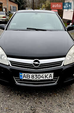 Седан Opel Astra 2008 в Калиновке