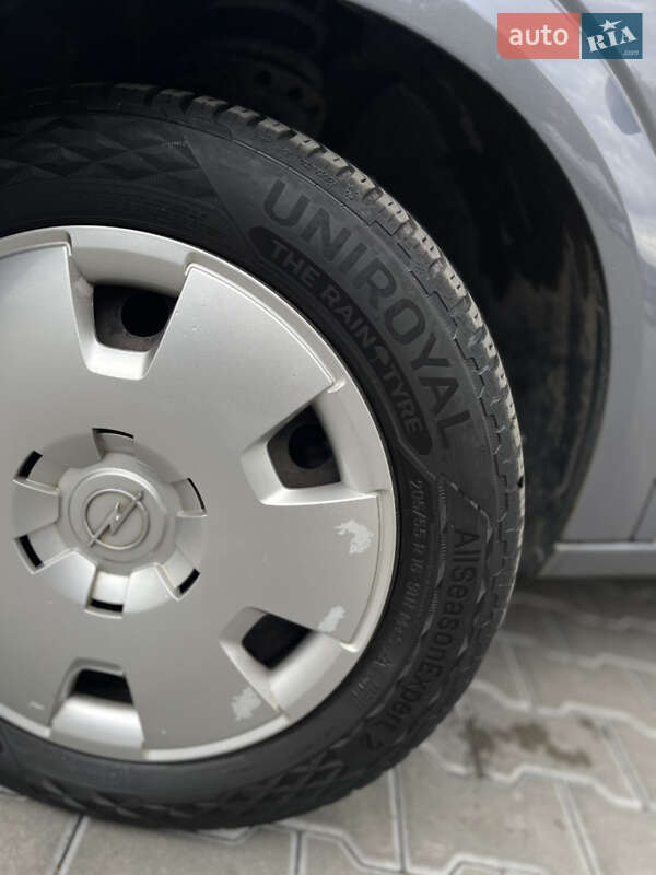 Універсал Opel Astra 2006 в Володимирі