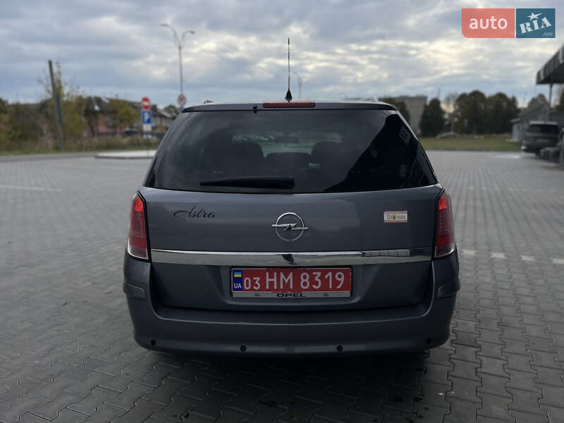 Універсал Opel Astra 2006 в Володимирі