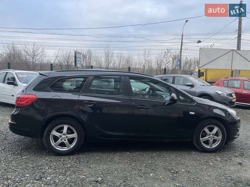 Універсал Opel Astra 2014 в Сумах