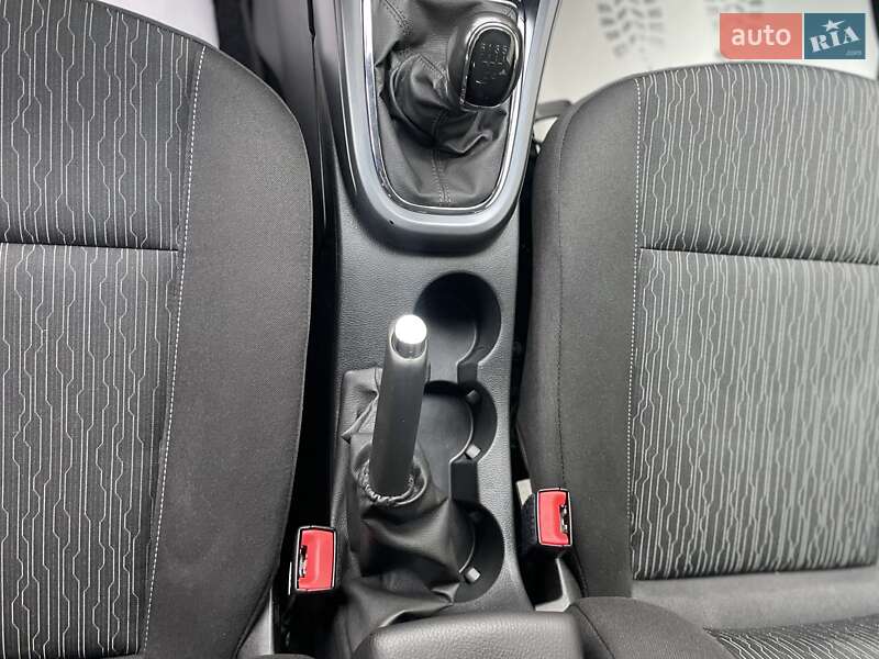 Універсал Opel Astra 2014 в Сумах