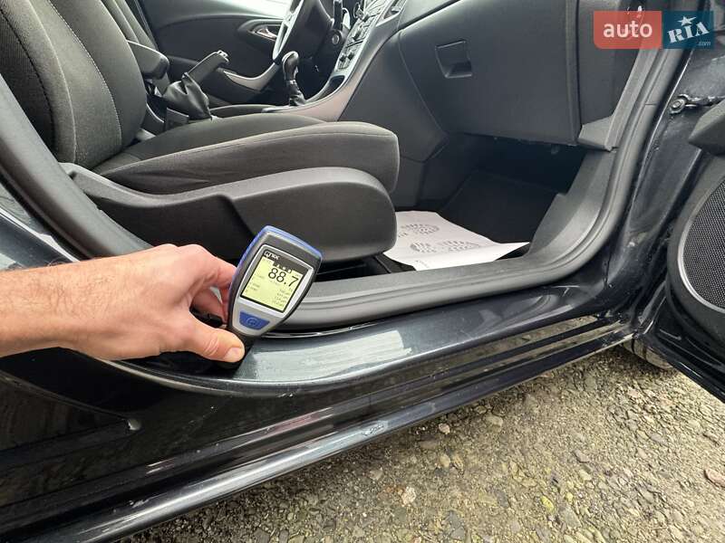 Універсал Opel Astra 2014 в Сумах