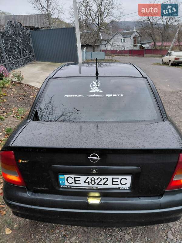 Седан Opel Astra 2002 в Черновцах