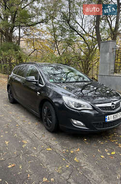 Универсал Opel Astra 2012 в Белой Церкви