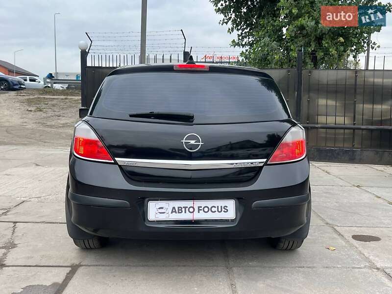 Хэтчбек Opel Astra 2005 в Киеве