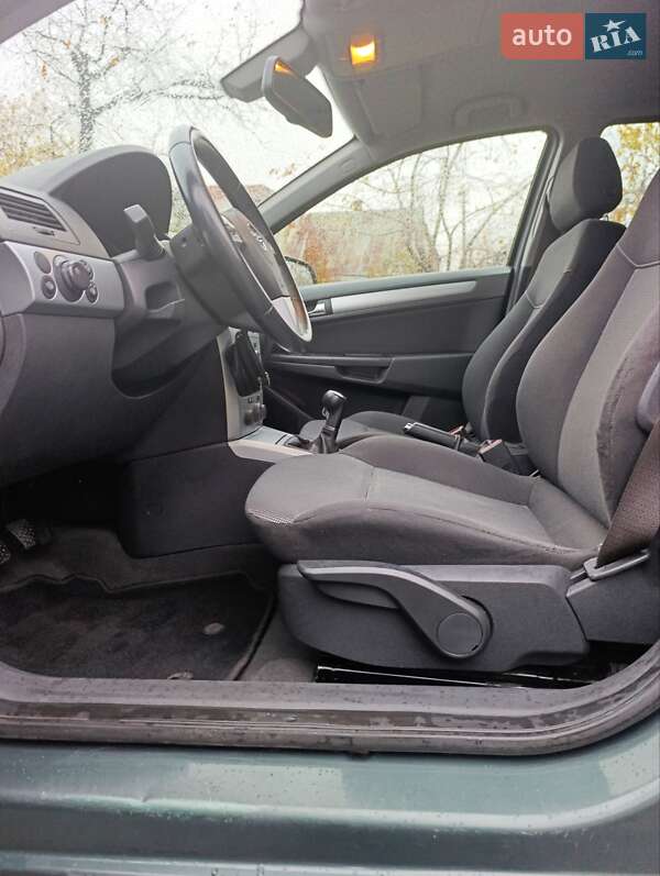 Универсал Opel Astra 2009 в Луцке фото 50 Универсал Opel Astra 2009 в Луцке