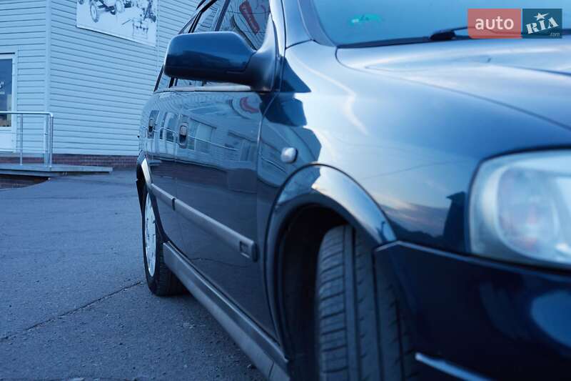 Универсал Opel Astra 2002 в Жмеринке