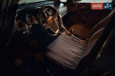 Універсал Opel Astra 2015 в Львові