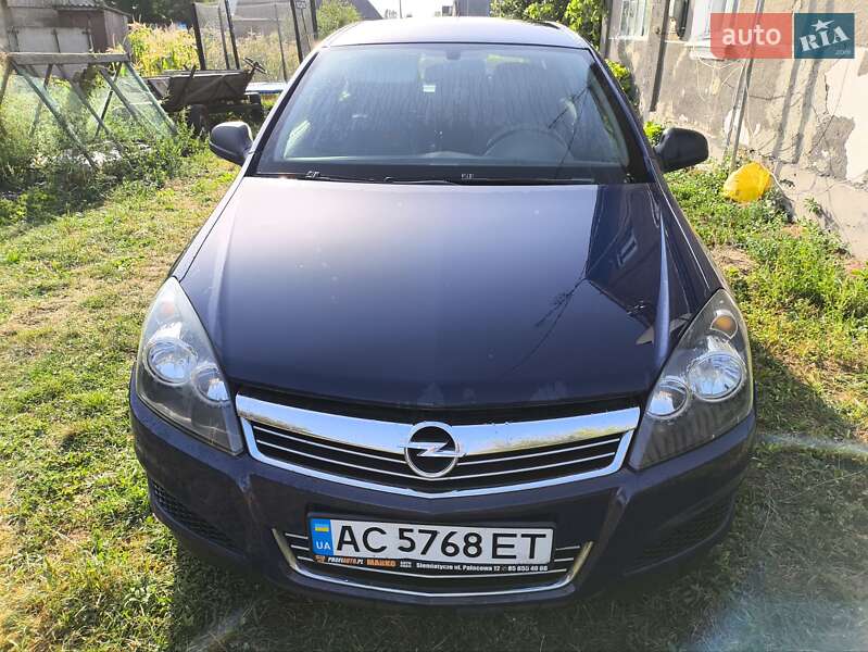 Opel Astra 2012 Opel Astra 2012