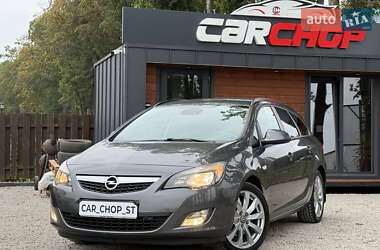 Универсал Opel Astra 2011 в Стрые