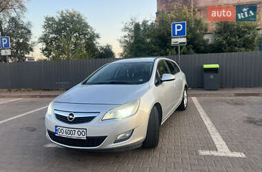 Универсал Opel Astra 2011 в Кривом Роге