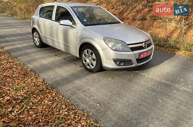 Седан Opel Astra 2006 в Долине