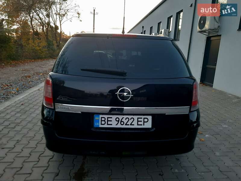 Універсал Opel Astra 2008 в Дубні