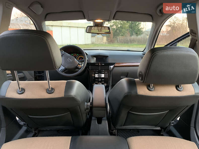 Универсал Opel Astra 2007 в Дрогобыче