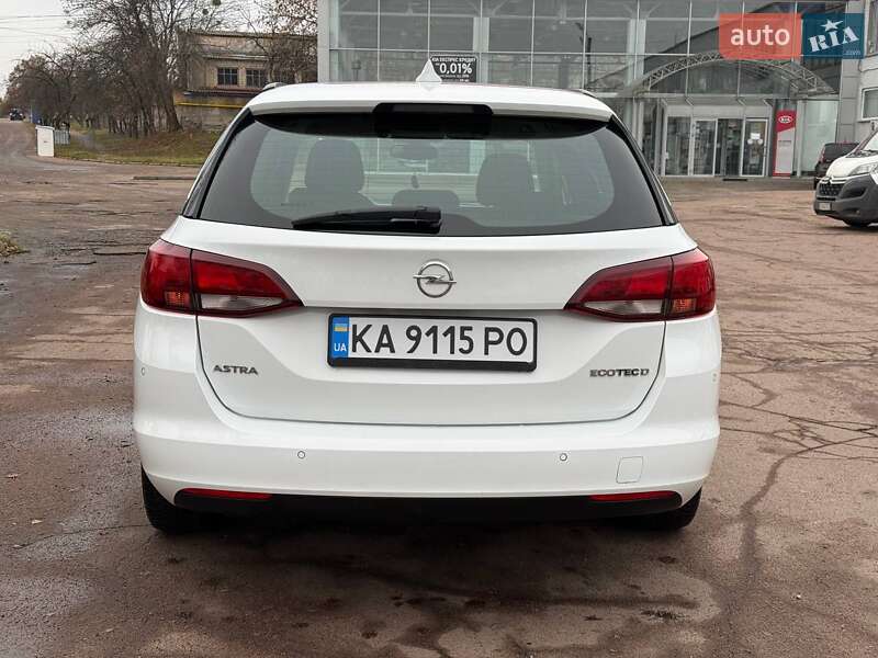 Універсал Opel Astra 2018 в Чернігові