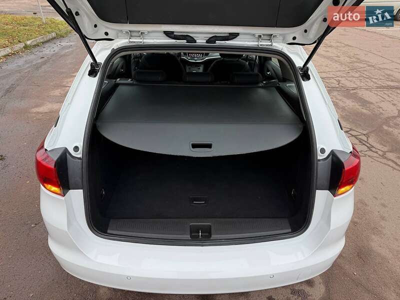 Універсал Opel Astra 2018 в Чернігові