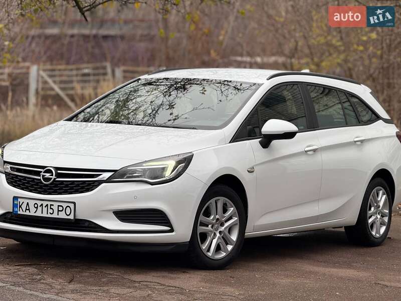 Універсал Opel Astra 2018 в Чернігові