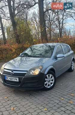 Хетчбек Opel Astra 2004 в Городку