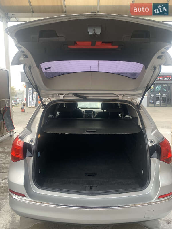 Универсал Opel Astra 2013 в Тернополе