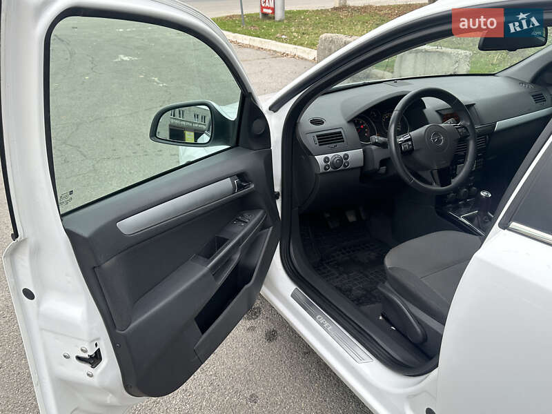 Универсал Opel Astra 2010 в Харькове фото 11 Универсал Opel Astra 2010 в Харькове