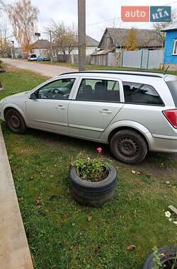 Универсал Opel Astra 2006 в Соснице