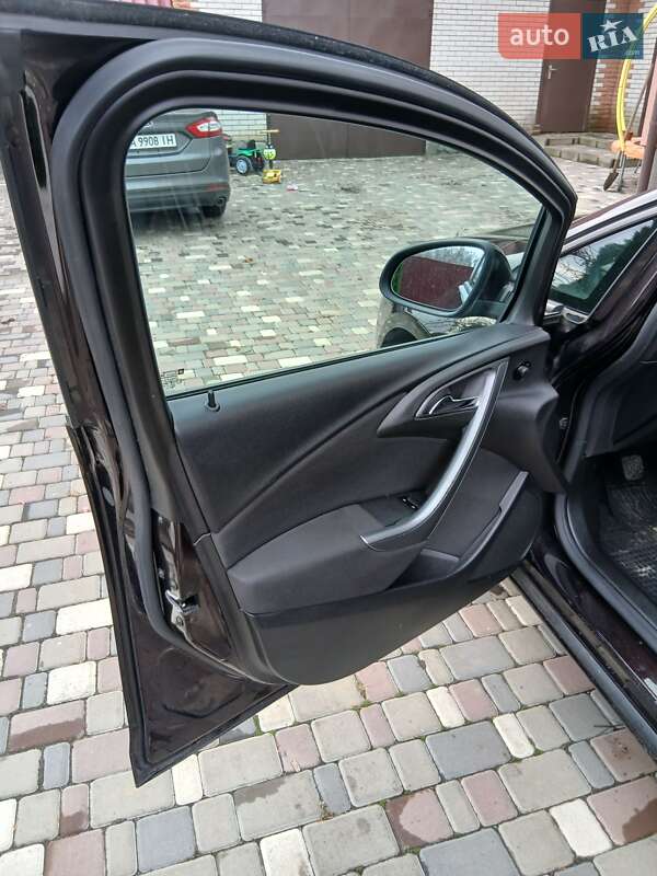 Универсал Opel Astra 2012 в Христиновке фото 26 Универсал Opel Astra 2012 в Христиновке