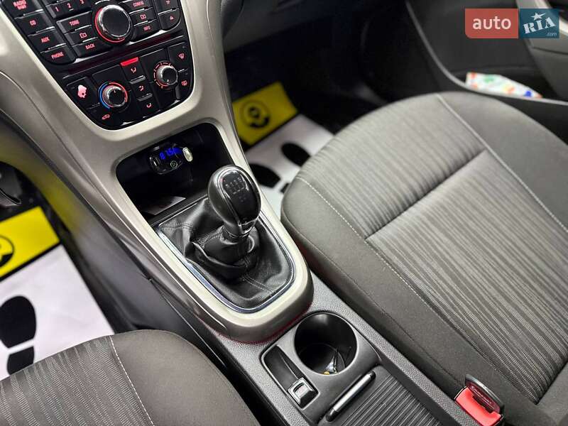 Хэтчбек Opel Astra 2010 в Черновцах