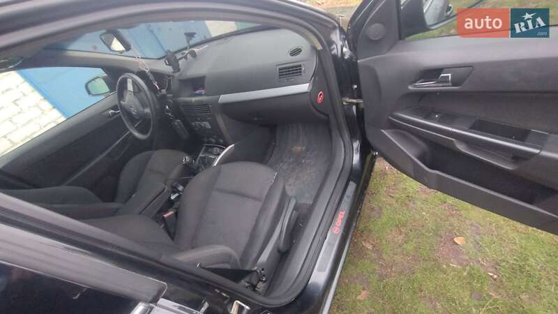 Универсал Opel Astra 2005 в Чугуеве