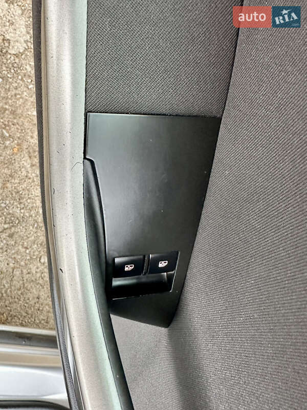 Универсал Opel Astra 2011 в Дубно