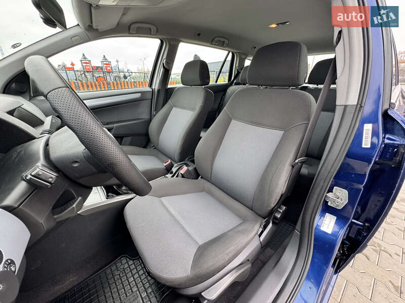 Універсал Opel Astra 2005 в Вінниці