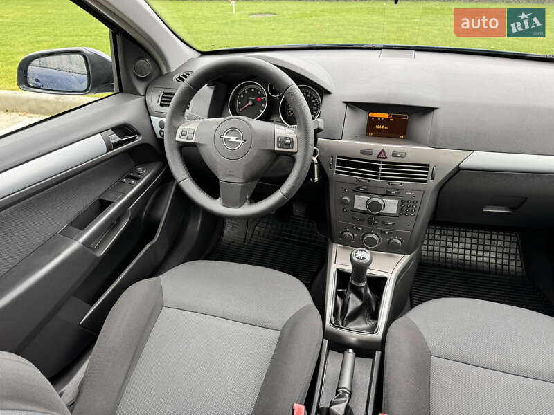 Універсал Opel Astra 2005 в Вінниці