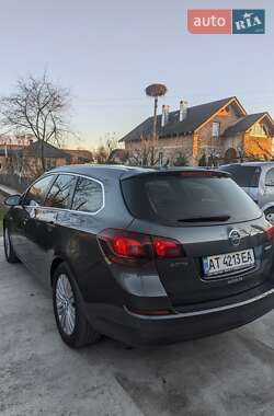 Универсал Opel Astra 2011 в Ивано-Франковске