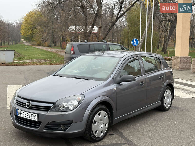 Хэтчбек Opel Astra 2005 в Краматорске