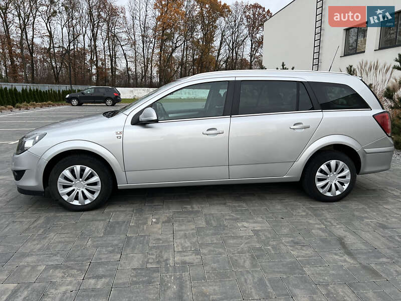 Универсал Opel Astra 2010 в Луцке фото 11 Универсал Opel Astra 2010 в Луцке