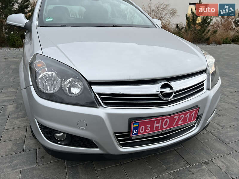 Универсал Opel Astra 2010 в Луцке фото 29 Универсал Opel Astra 2010 в Луцке