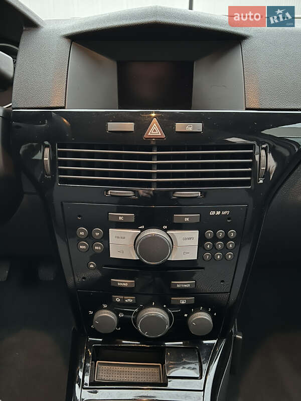 Универсал Opel Astra 2010 в Луцке фото 55 Универсал Opel Astra 2010 в Луцке