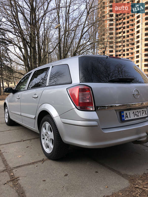 Универсал Opel Astra 2009 в Киеве