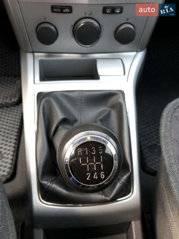 Универсал Opel Astra 2009 в Киеве