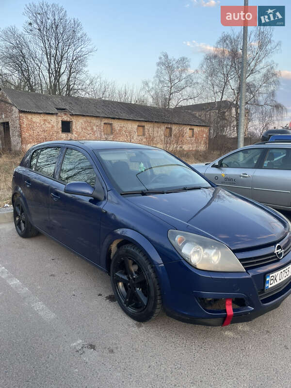 Хетчбек Opel Astra 2005 в Шумську
