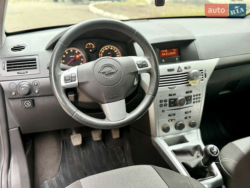 Хетчбек Opel Astra 2011 в Вінниці