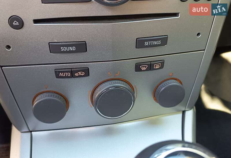 Хэтчбек Opel Astra 2009 в Звягеле