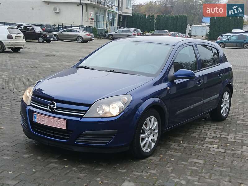 Хэтчбек Opel Astra 2005 в Черновцах