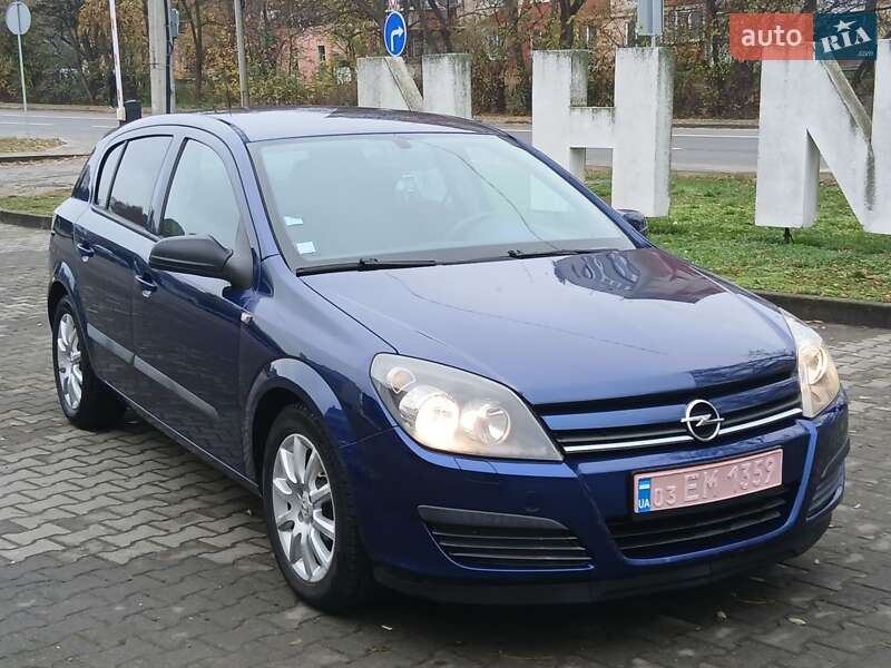 Хэтчбек Opel Astra 2005 в Черновцах