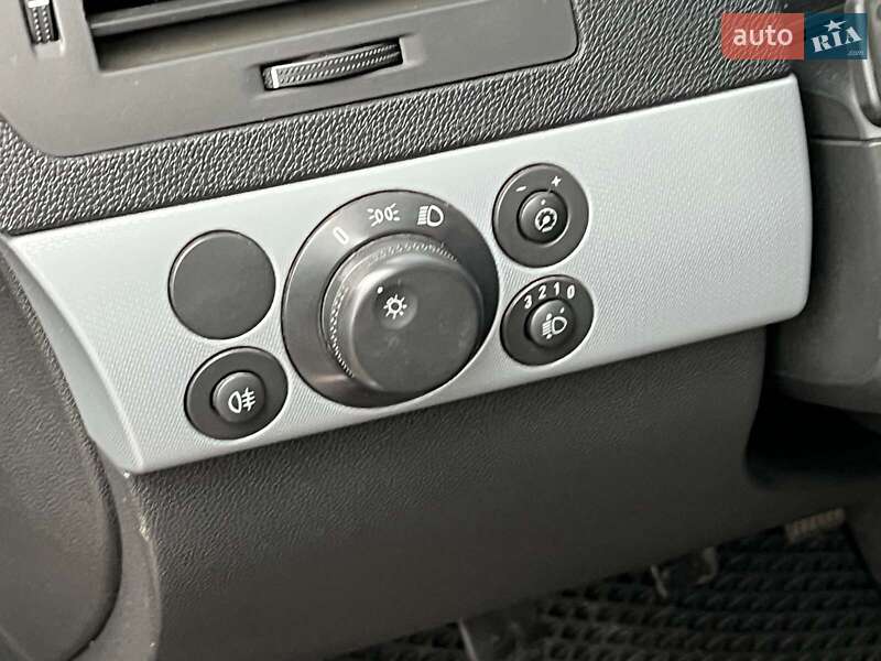 Универсал Opel Astra 2006 в Киеве