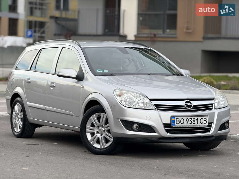 Универсал Opel Astra 2008 в Тернополе