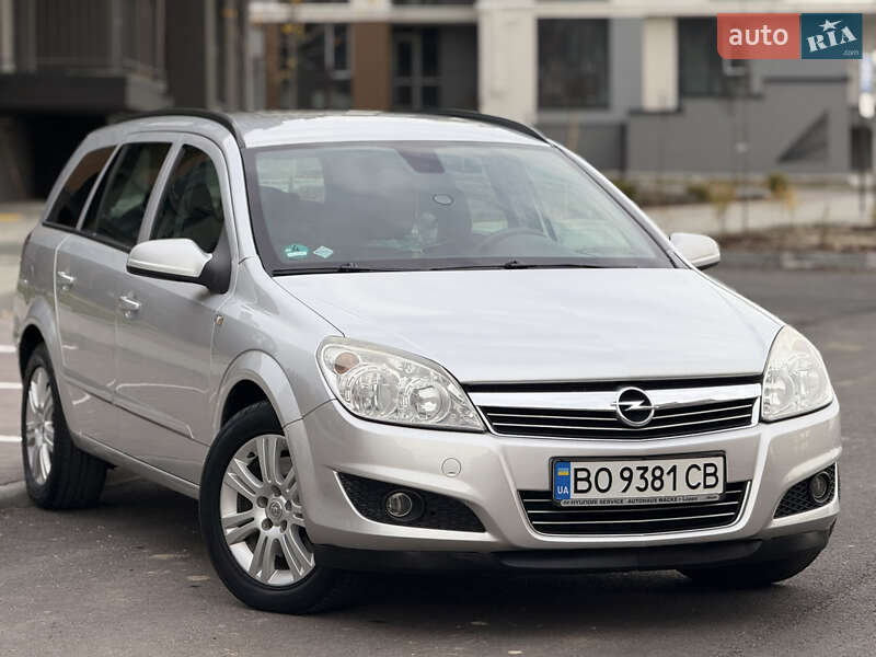 Универсал Opel Astra 2008 в Тернополе