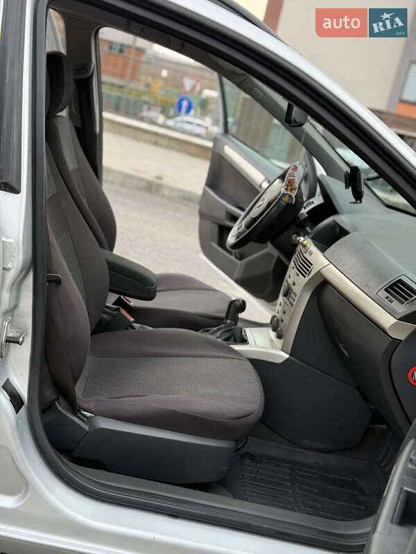 Универсал Opel Astra 2008 в Тернополе