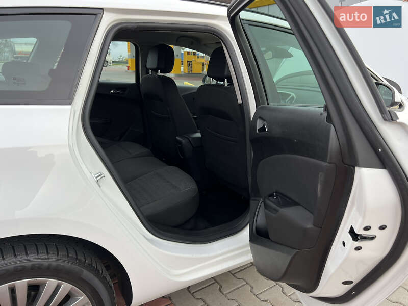 Универсал Opel Astra 2013 в Луцке фото 20 Универсал Opel Astra 2013 в Луцке