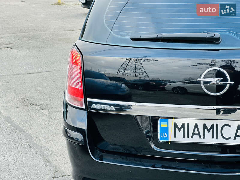 Універсал Opel Astra 2009 в Харкові